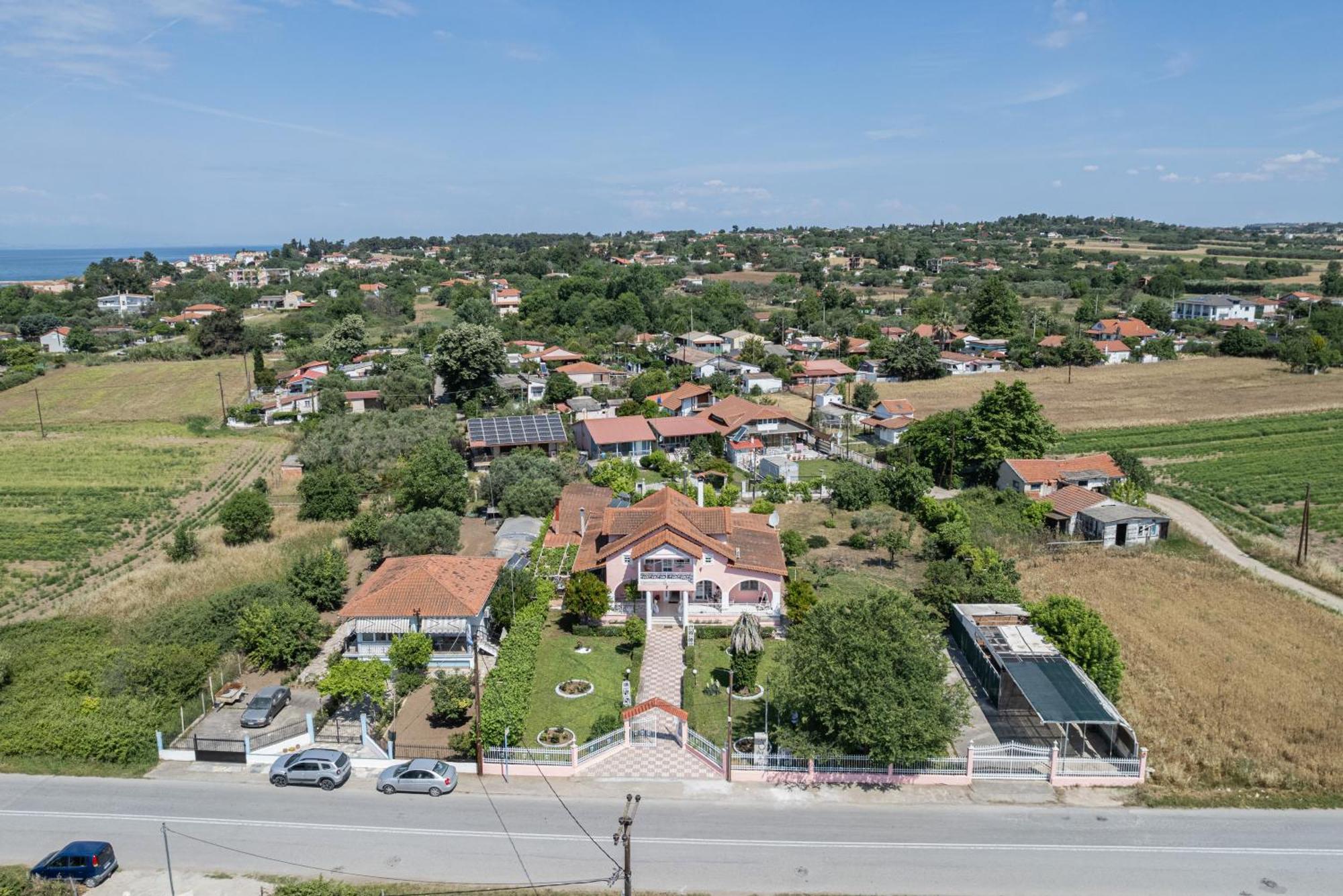 Villa Regina By The Sea Epanomi Exterior photo